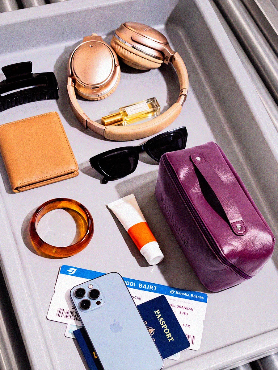 Amorana x Womanizer Jet Set Luxe